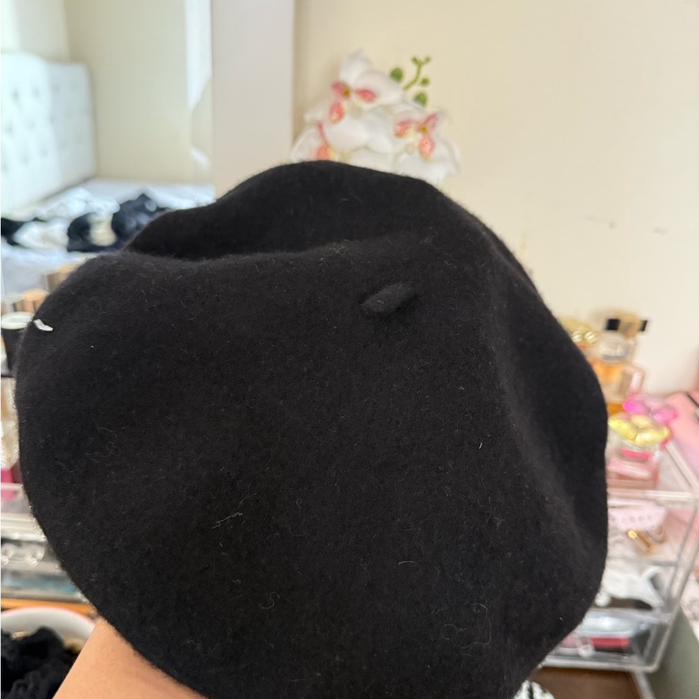 MICHAEL Michael Kors Classic Black Beret - Picture 2 of 5